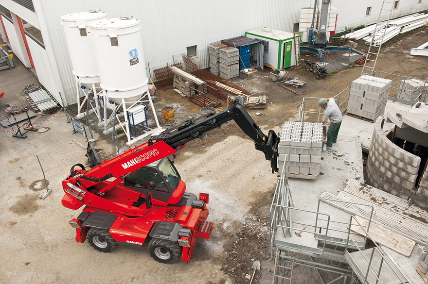 曼尼通Manitou 1640 E旋转型伸缩臂叉装车