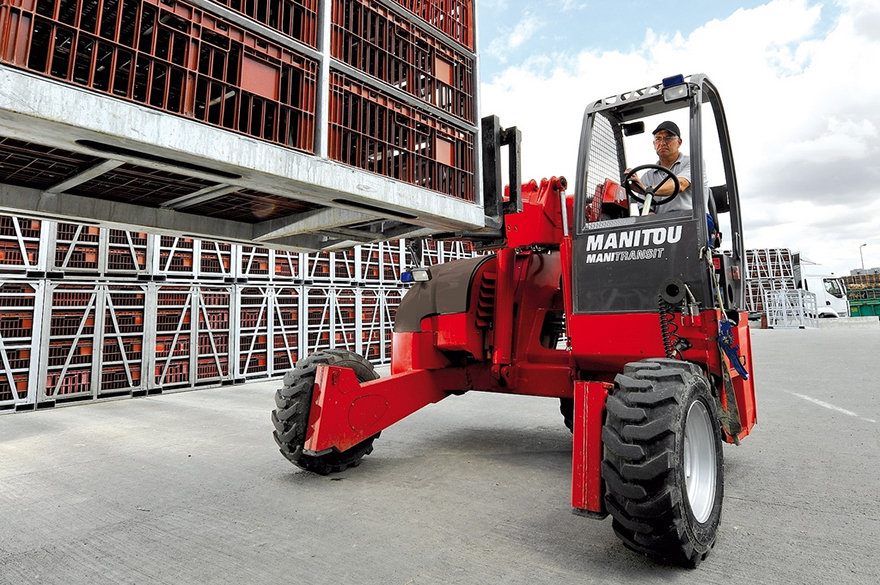 曼尼通Manitou TMT 25P车载式伸缩臂叉装车