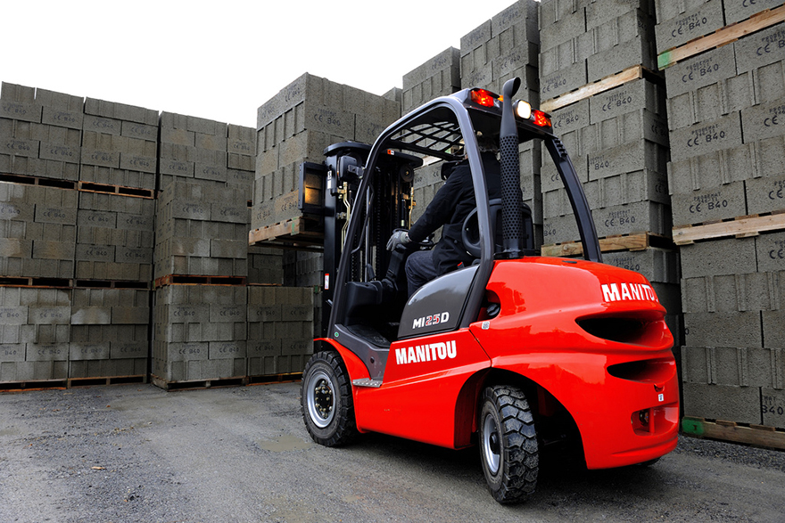 曼尼通Manitou MI 25 D门架式叉车